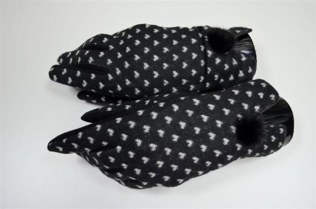 Rękawiczki damskie w serduszka z kiciusiem