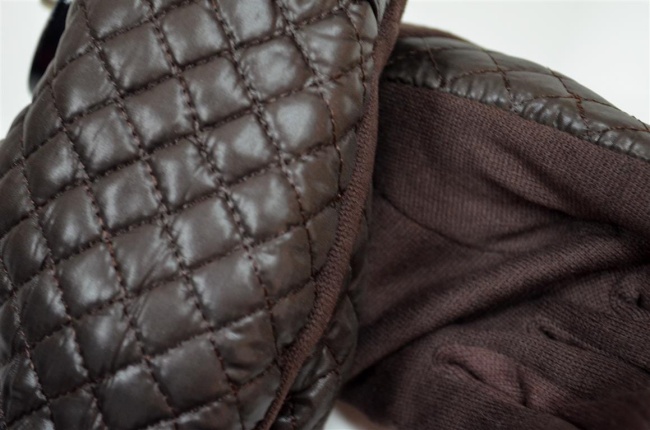 Brązowa rękawiczka damska pikowana