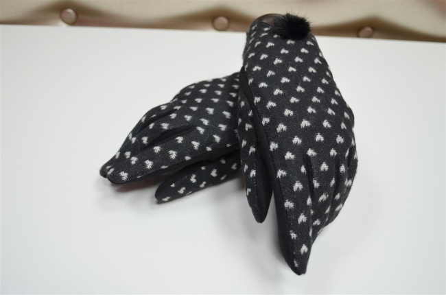 Rękawiczki damskie w serduszka z kiciusiem